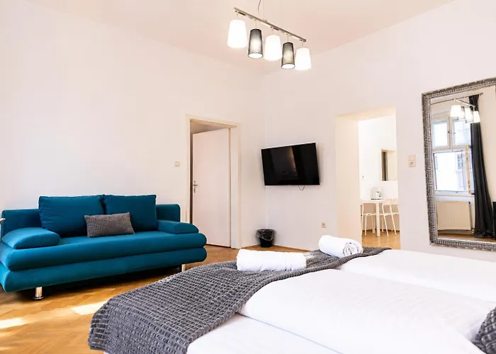Comfortable 2br Near Burggasse