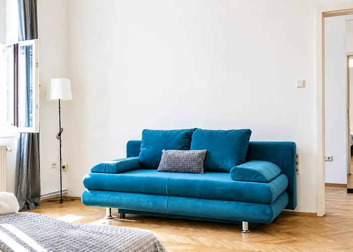 Comfortable 2br Near Burggasse *