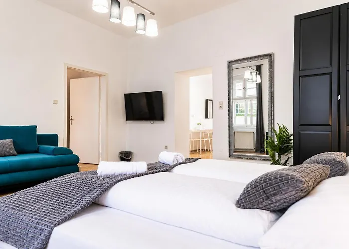 Comfortable 2br Near Burggasse דירה וינה