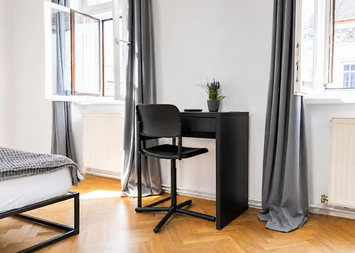 Comfortable 2br Near Burggasse