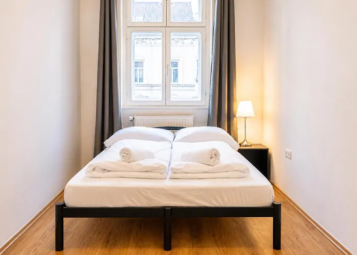 Comfortable 2br Near Burggasse