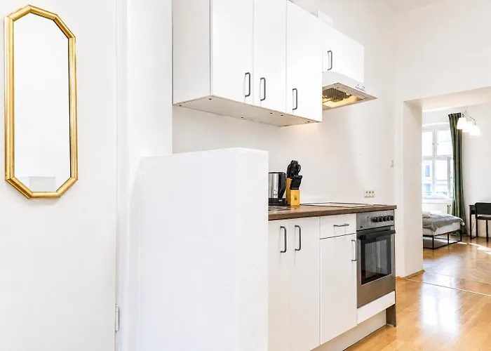 דירה Comfortable 2br Near Burggasse *